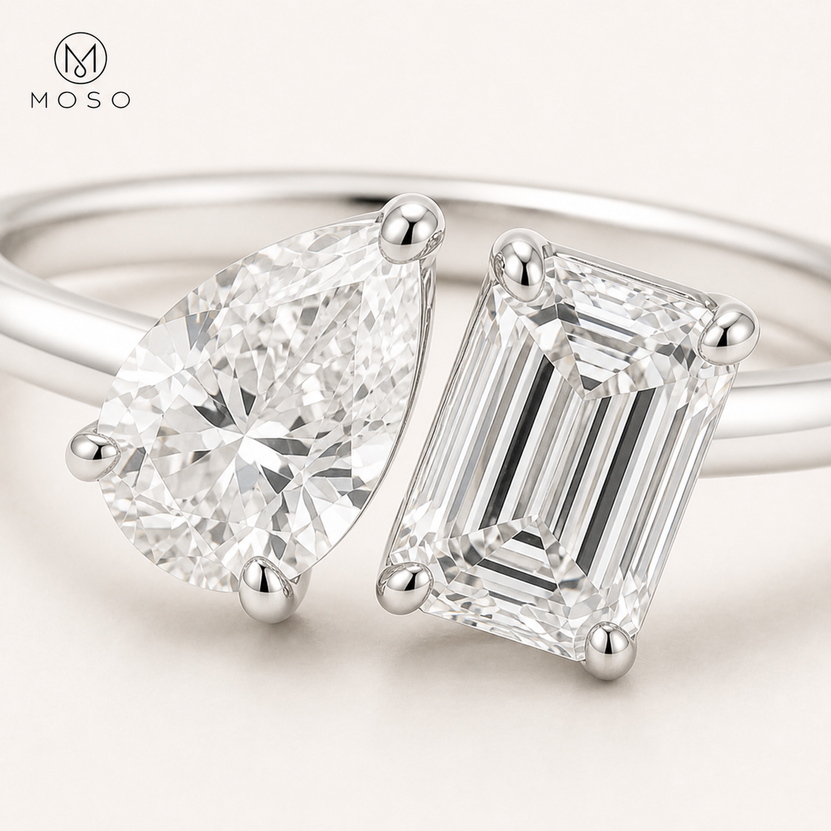Kennedy Toi et Moi moissanite ring prong setting close-up