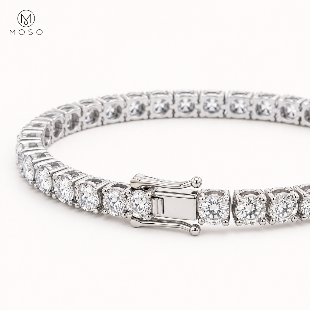 Lauren 4mm moissanite tennis bracelet closed box clasp detail