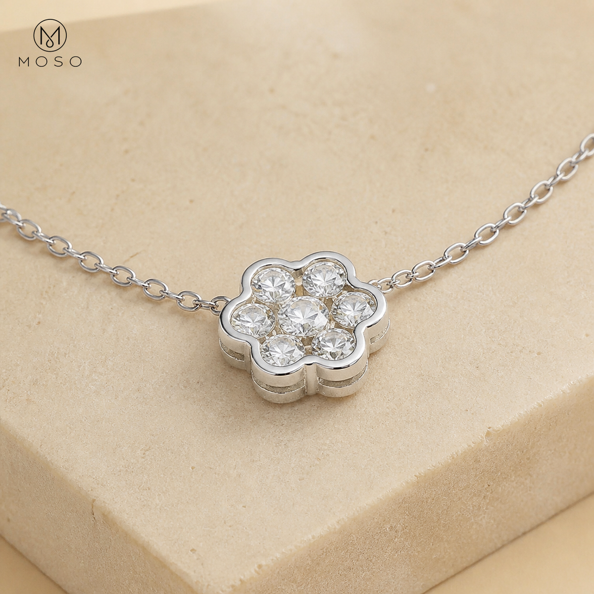 Back setting of Penelope moissanite flower necklace