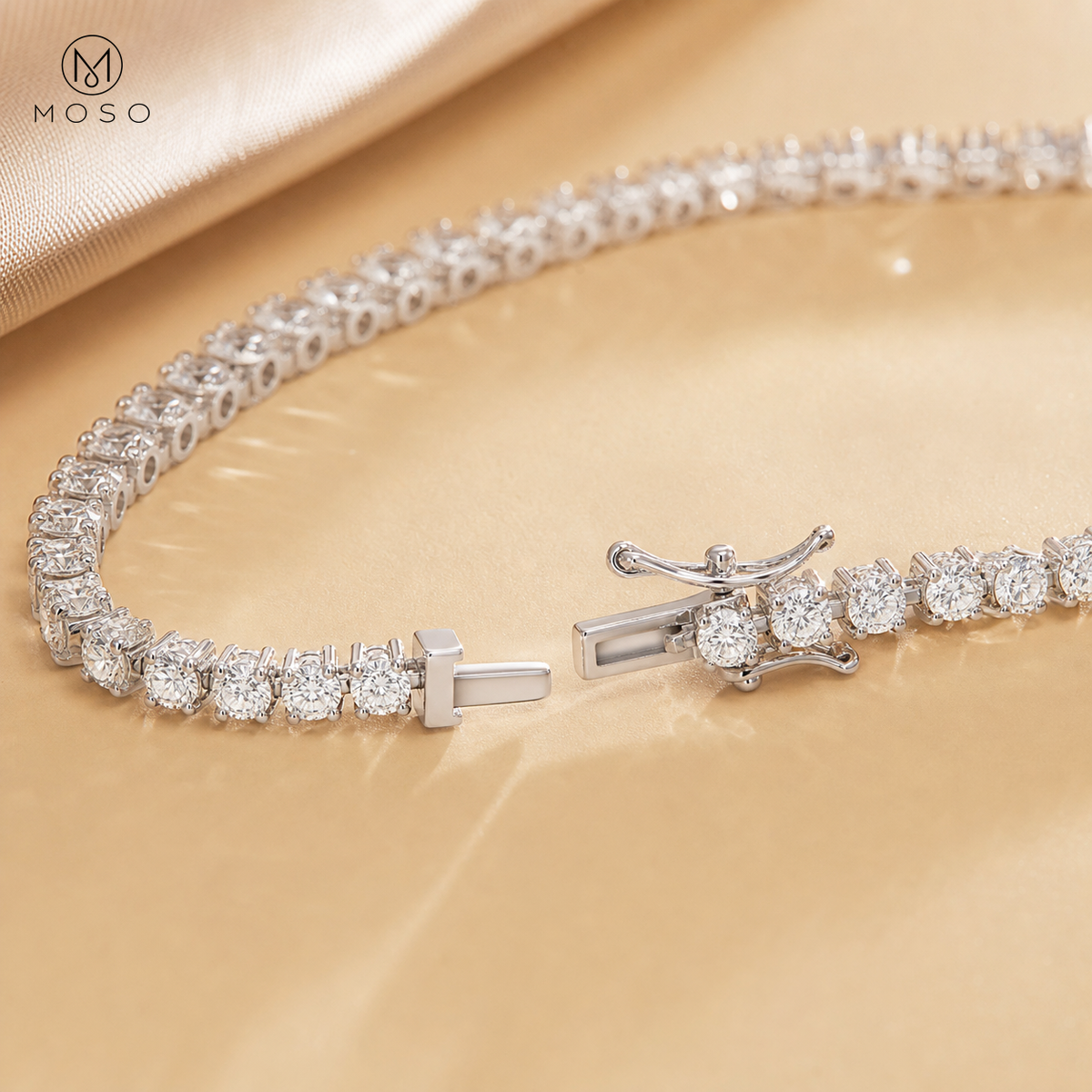 Sadie graduated moissanite necklace box clasp detail